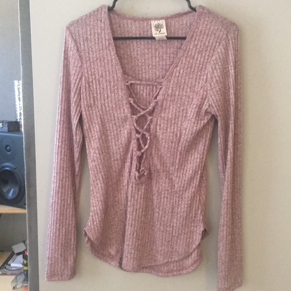 Reddish/pink top